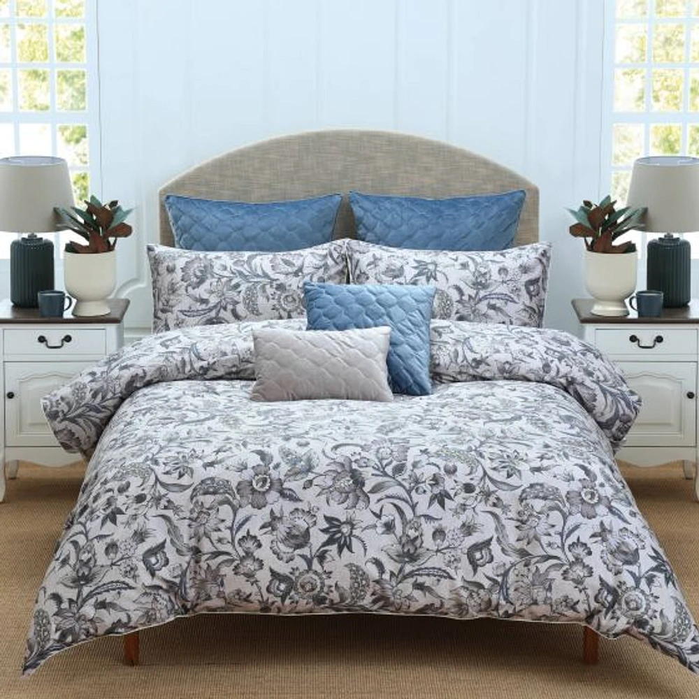 Itsuki Comforter Set