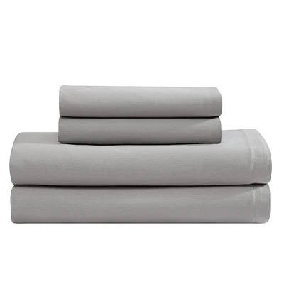 Pearl Edge Sateen T300 Sheet Set by Calvin Klein