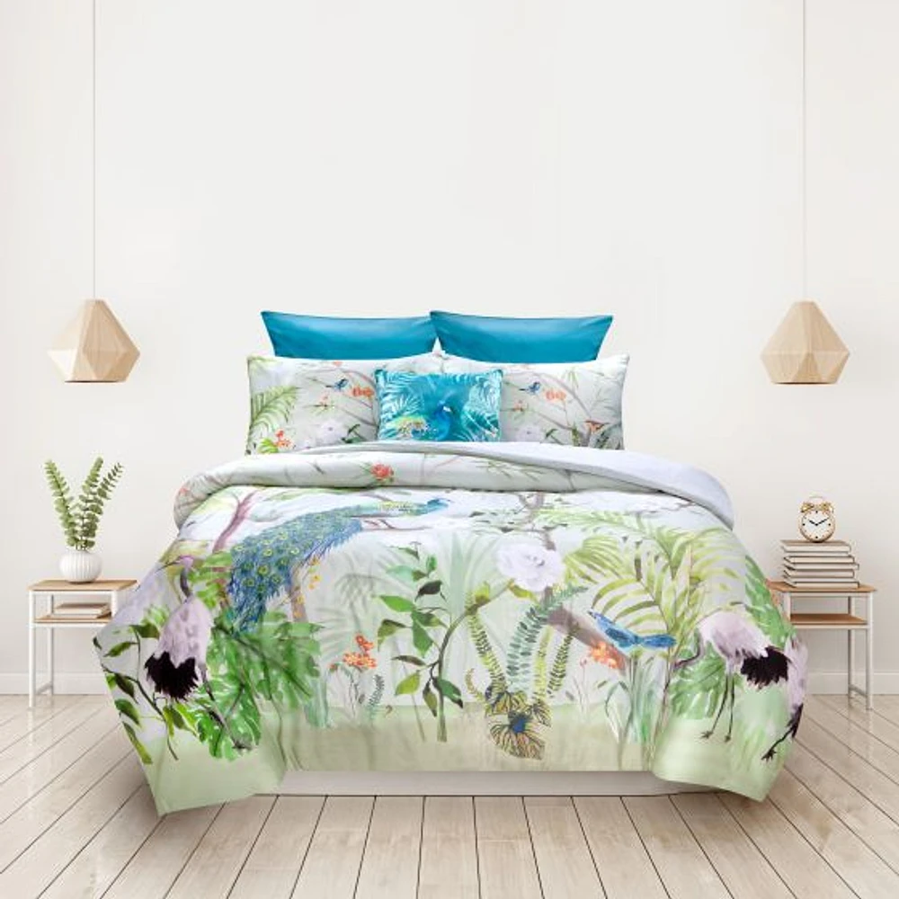 Soirée Peacock Jungle Comforter Set