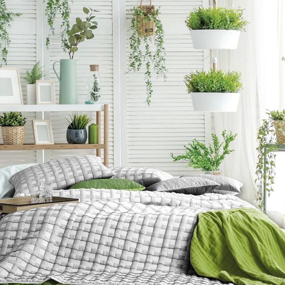 Scott Reversible Bedspread Set