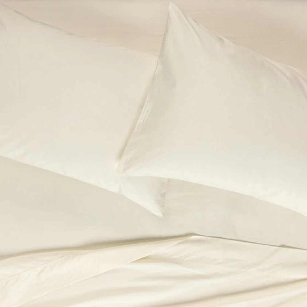 Swiss Dot Sheet Set