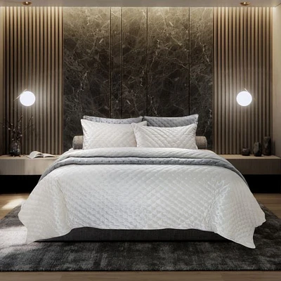 Velluto Quilt Set