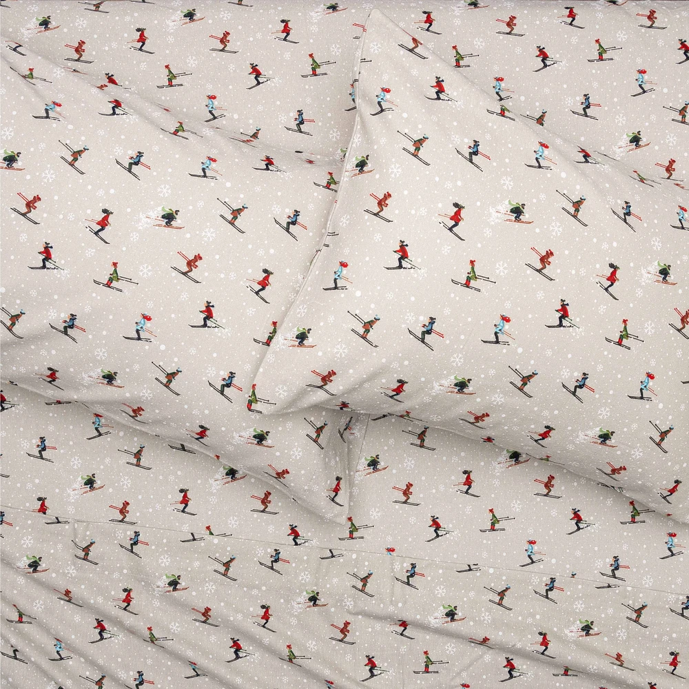 Skis and Snow Flannel Sheet Set