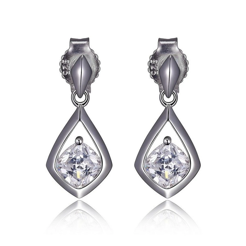 Boucles d'oreilles ELLE en argent sterling et oxyde de zirconium cubique taille coussin