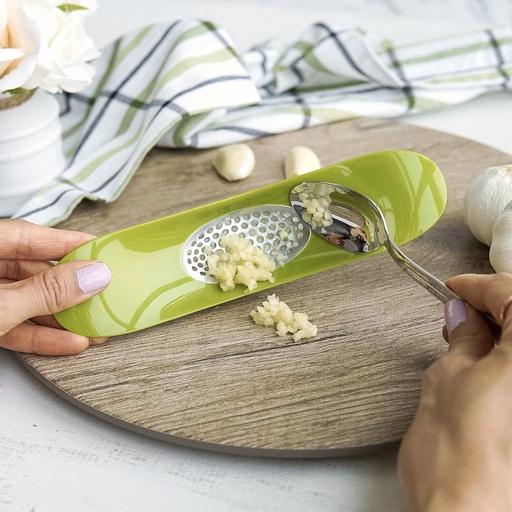 Joseph Joseph Garlic Crusher