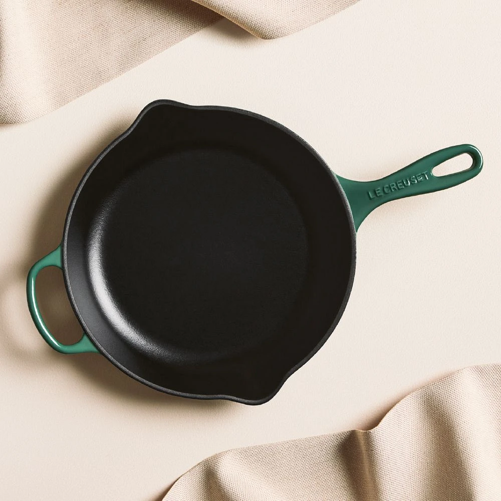 Poêle signature ronde en fonte 26 cm par Le Creuset