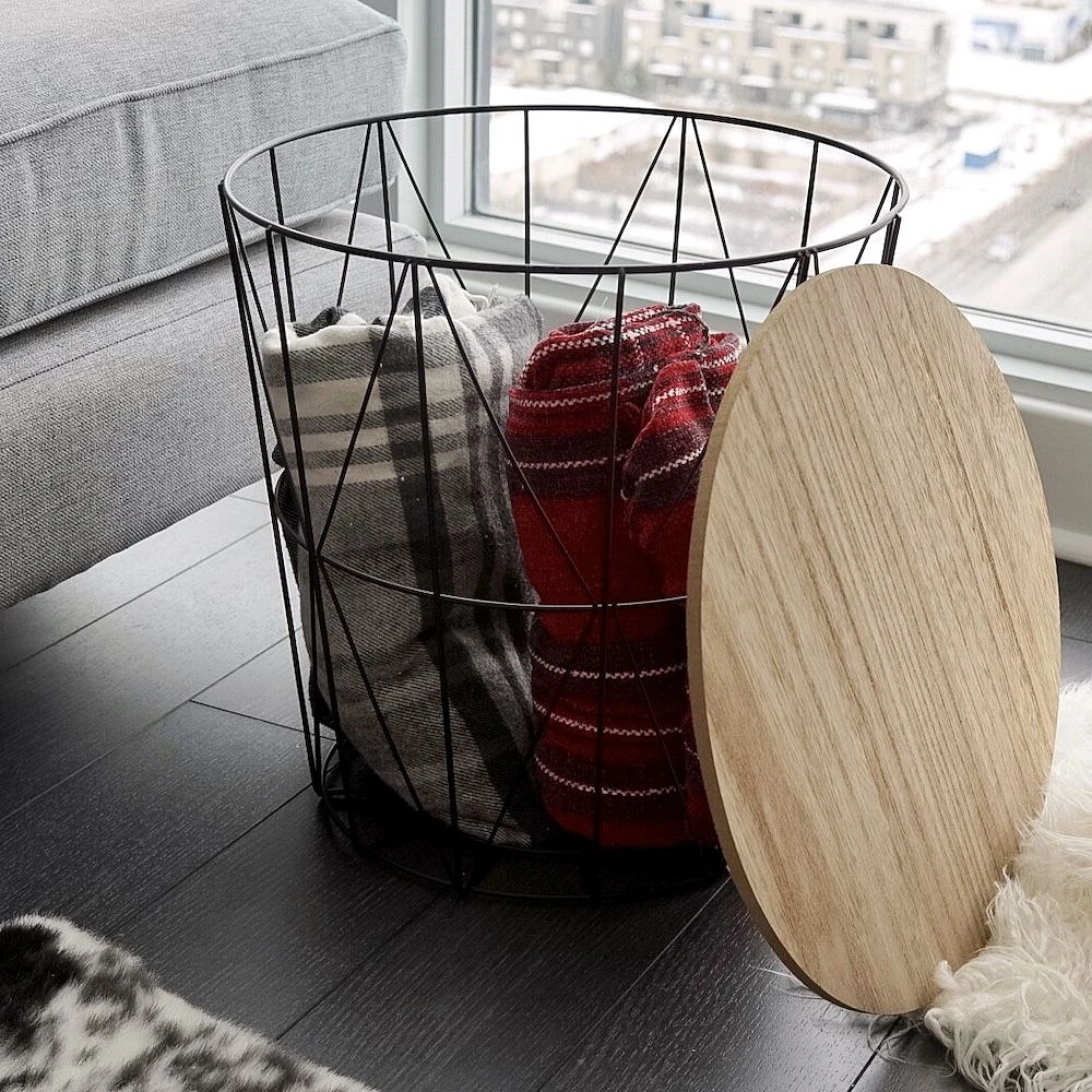 Waverly Black Accent Table with Natural Tray