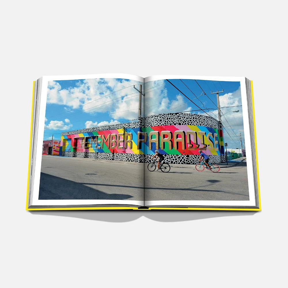 Beau livre de photographies décoratif par Assouline - « Miami Beach »