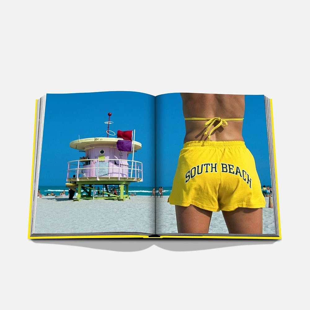 Beau livre de photographies décoratif par Assouline - « Miami Beach »