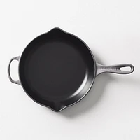 Le Creuset Signature 26 cm Iron Handle Skillet Oyster