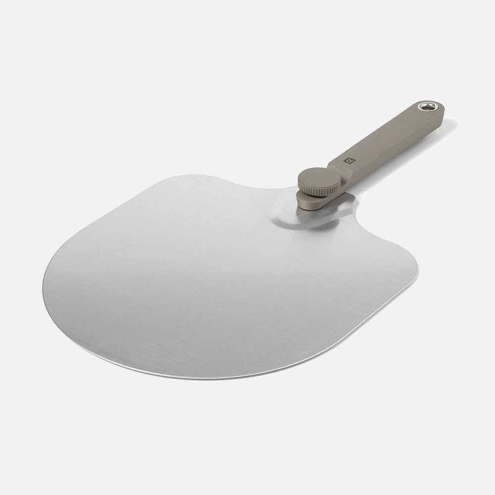 Ricardo Pizza Peel with Folding Handle