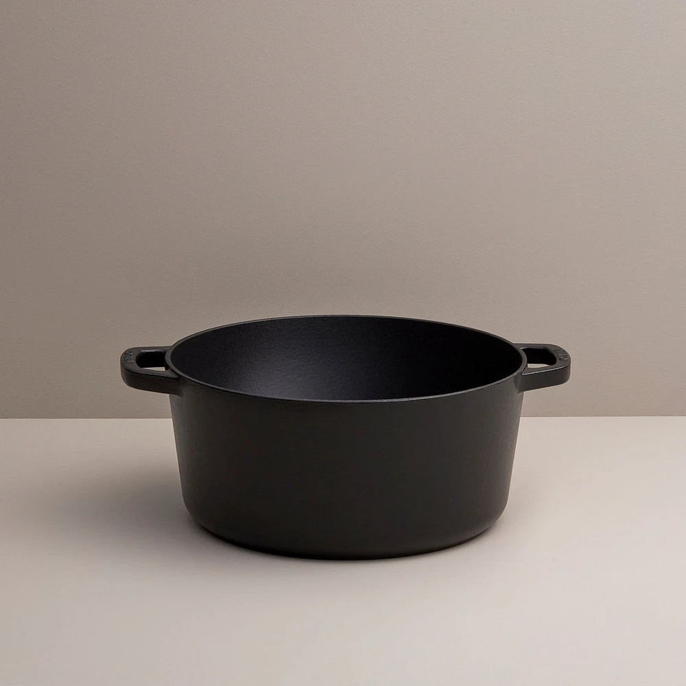 5.5Q Dutch Oven - Satin Black