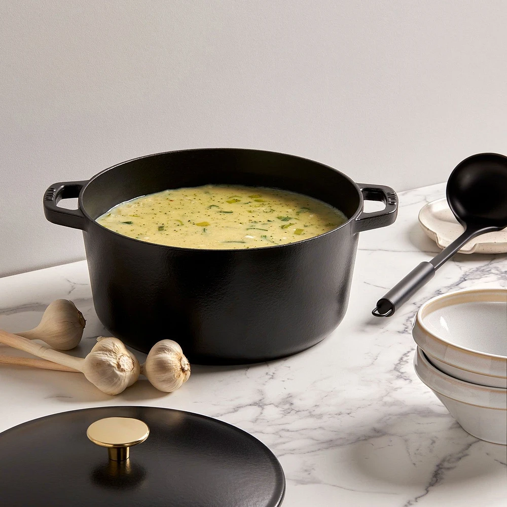 5.5Q Dutch Oven - Satin Black