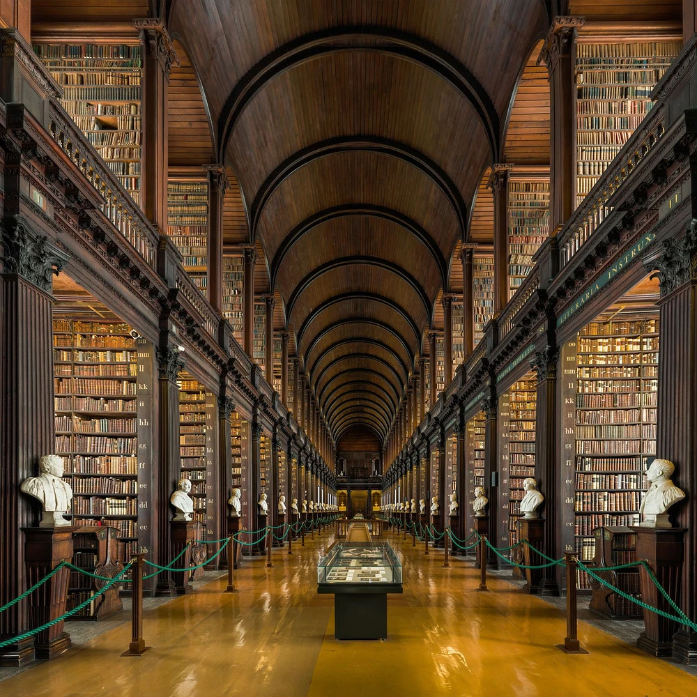 Papier peint mural « Trinity College Library »