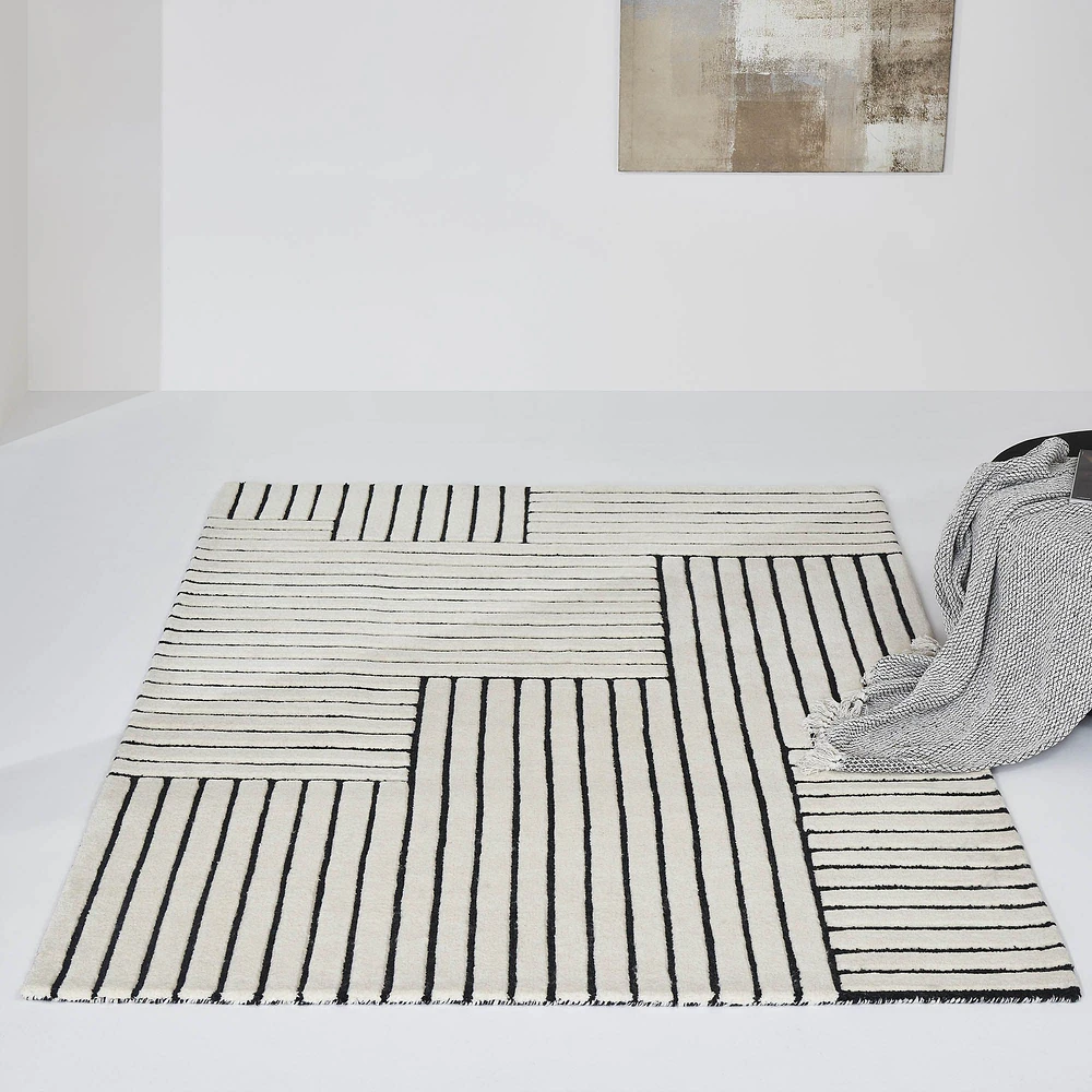 Arctica Off-White and Black Indoor Rug