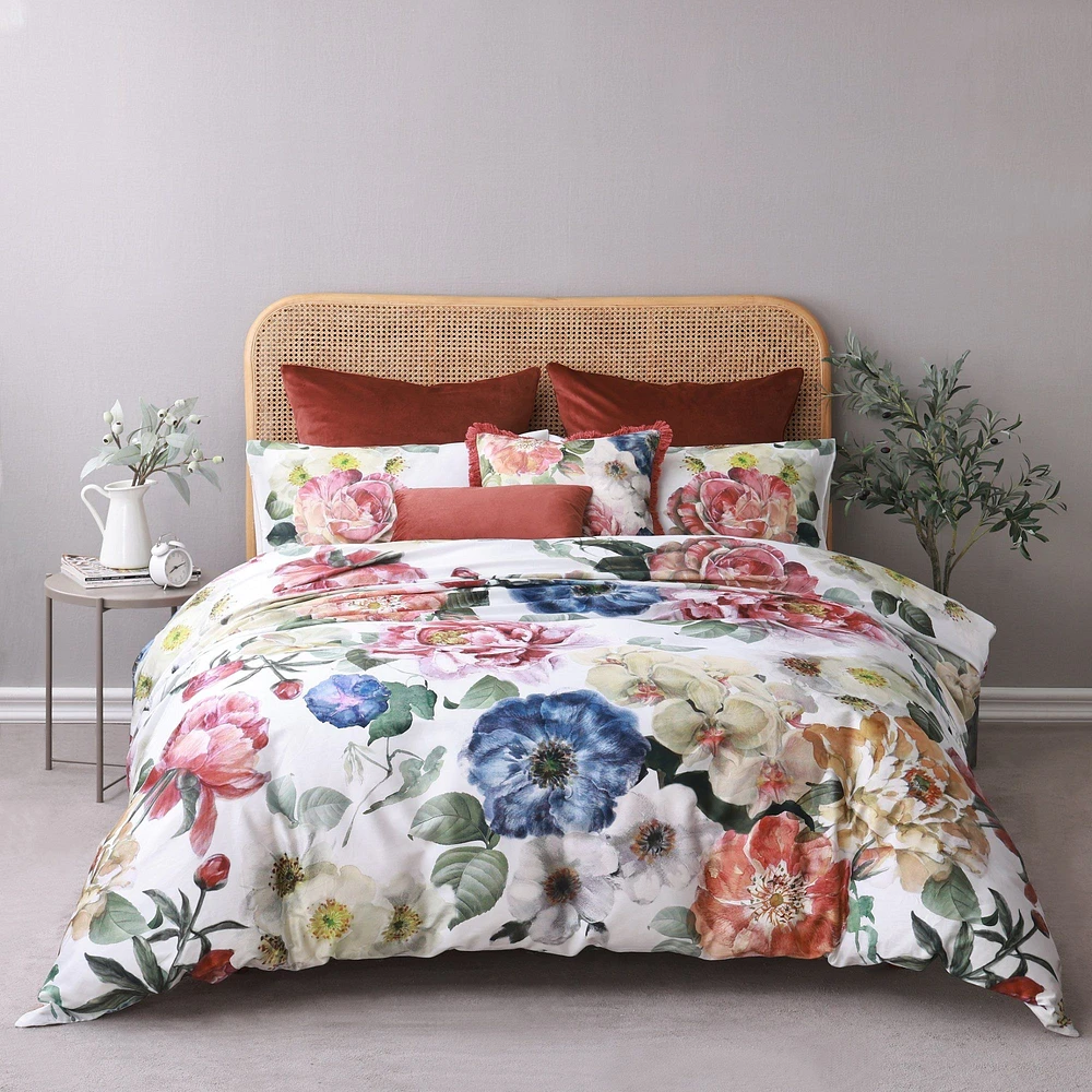 Blooming Comforter Set