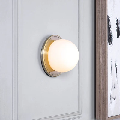 Hugo Wall Sconce