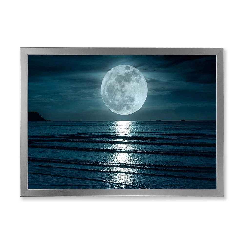 Toile « Super Moon Over The Sea I