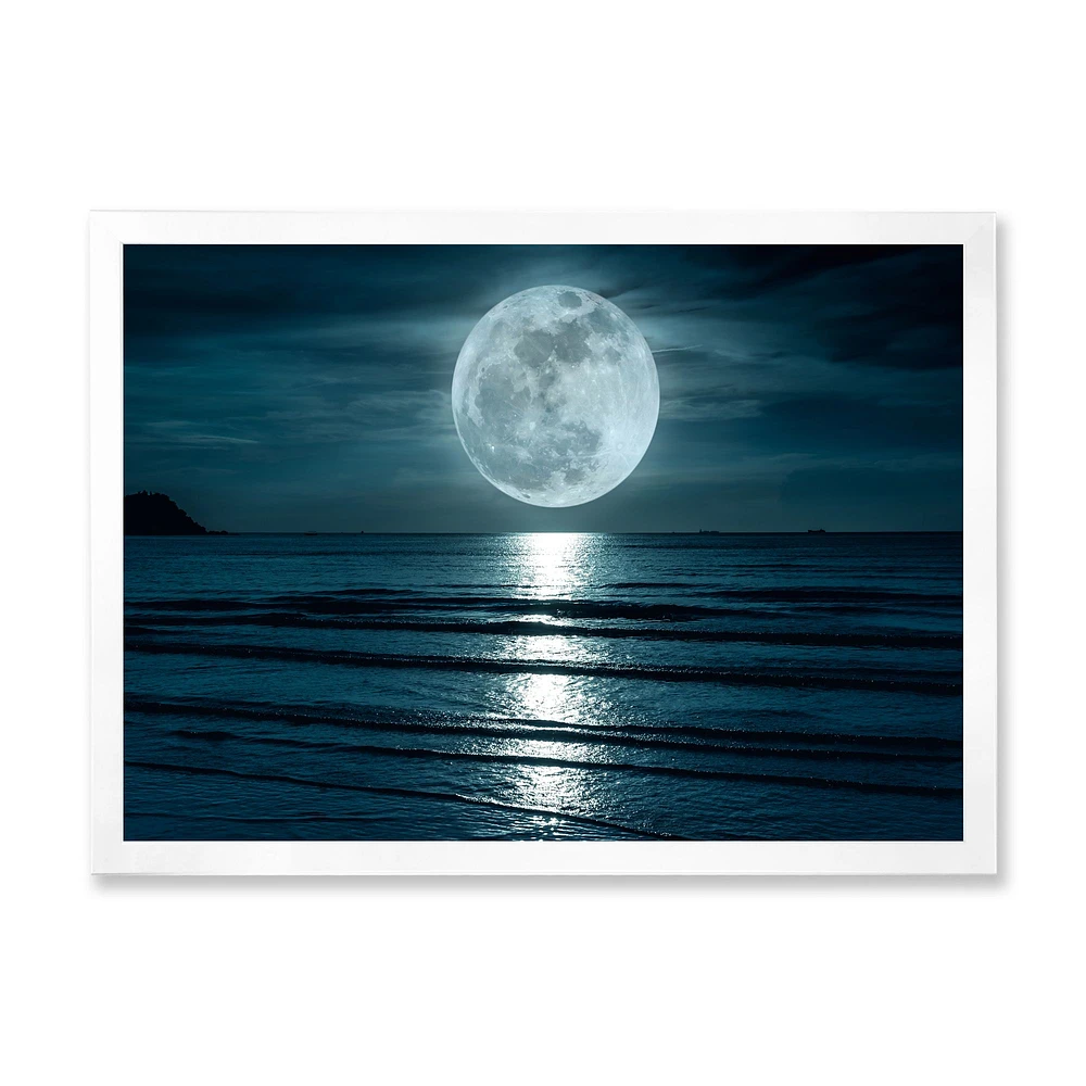 Toile « Super Moon Over The Sea I