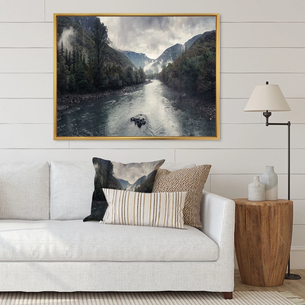 Toile imprimée « Mountain River with Fog and Rain »