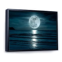 Toile « Super Moon Over The Sea I