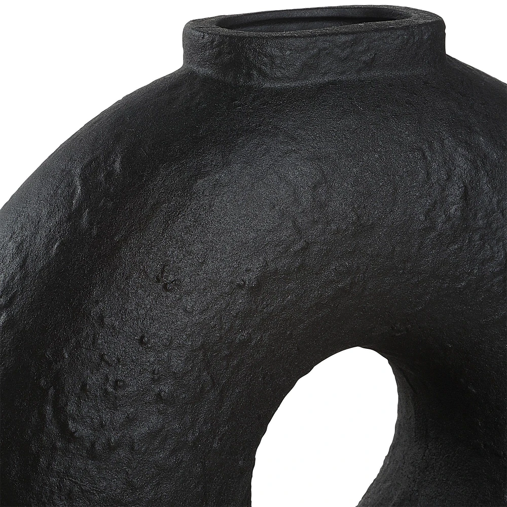 Vase Ezra en céramique couleur noire