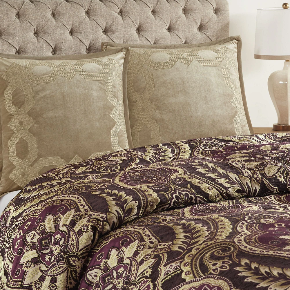 Croscill Julius Comforter Set