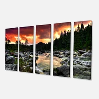Toile imprimée « Rocky Mountain River at Sunset