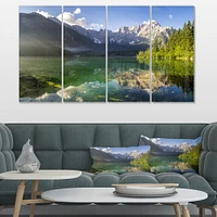 Panneaux de toile « Green Mountain Lake the Alps »