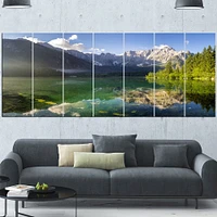 Toile « Green Mountain Lake the Alps »