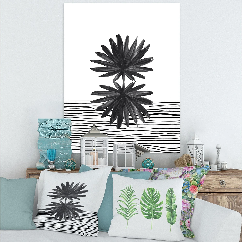 Toile « Black and White Tropical Leaf on Striped II »