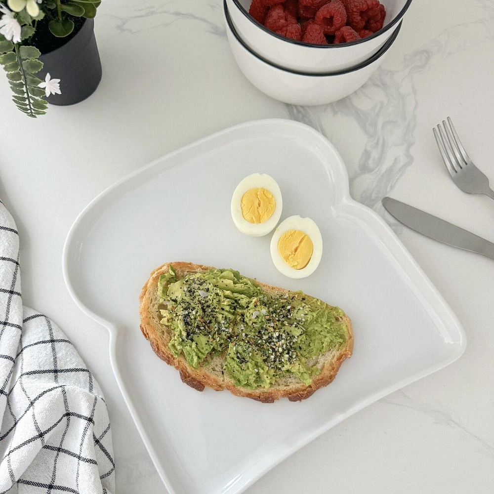 Assiette en forme de « toast » blanc par BIA