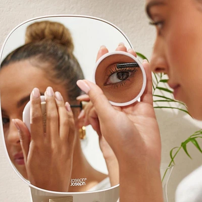 Miroir et organisateur de cosmétiques « Viva » par Joseph Joseph