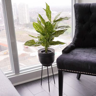 Metal planter with stand