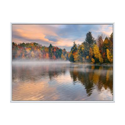 Toile imprimée « autumn foliage by the lakeside » - orange - 40 po x 30 po - toile à cadre flottant - blanc