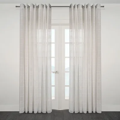 Grommet curtain