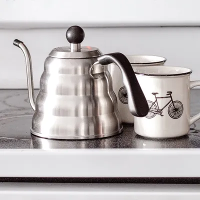 Pour over kettle by café culture