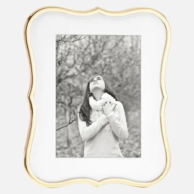 Picture frame - gold