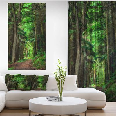 Toile « dreamy greenery in dense forest » - vert - 28 po x 60 po