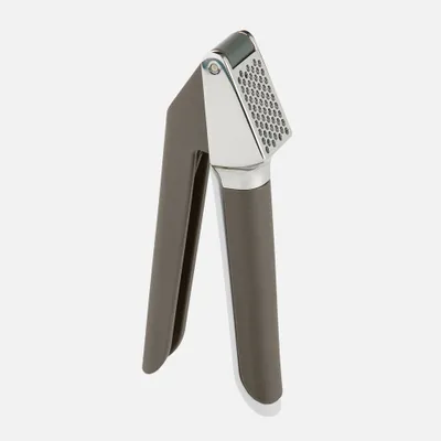 Ricardo garlic press with cleaning tool