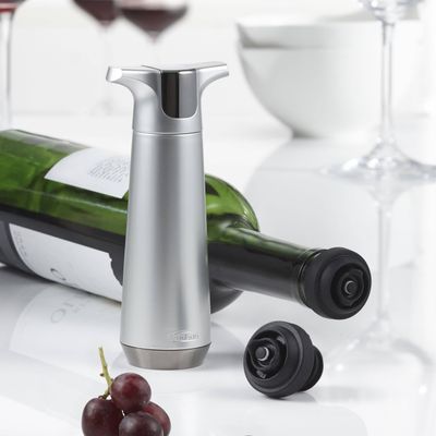Trudeau origin wine pump with 2 stoppers