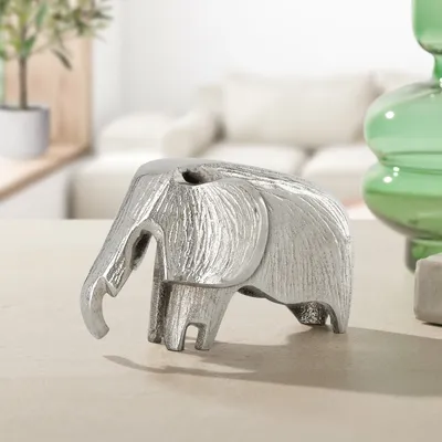 Elephant etched sculpture by torre & tagus