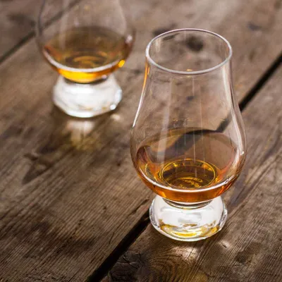 Set of 2 scotch whisky glasses by glencairn