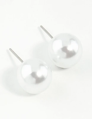 Round Pearl Stud Earrings