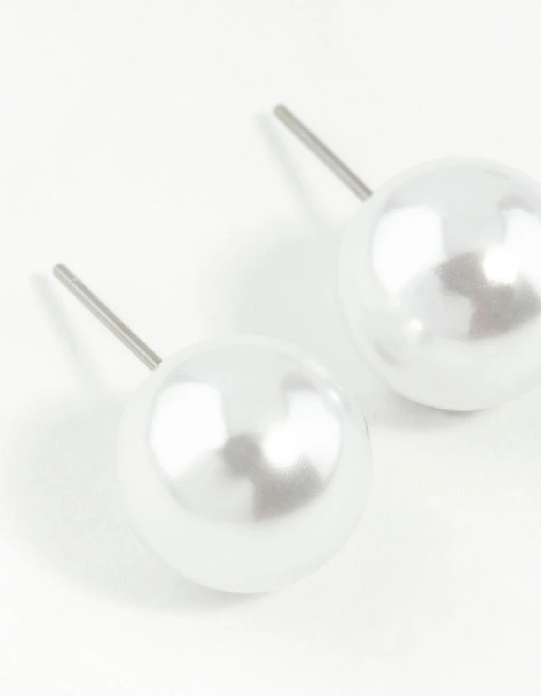 Round Pearl Stud Earrings