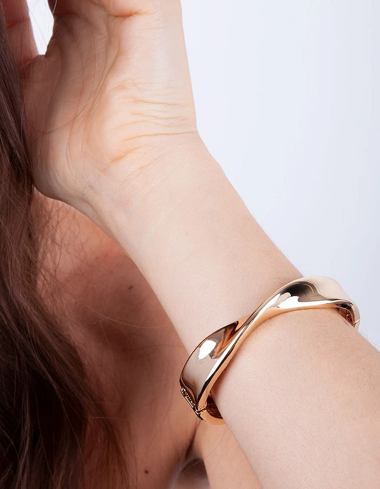 Gold Undulated Clamp Bangle