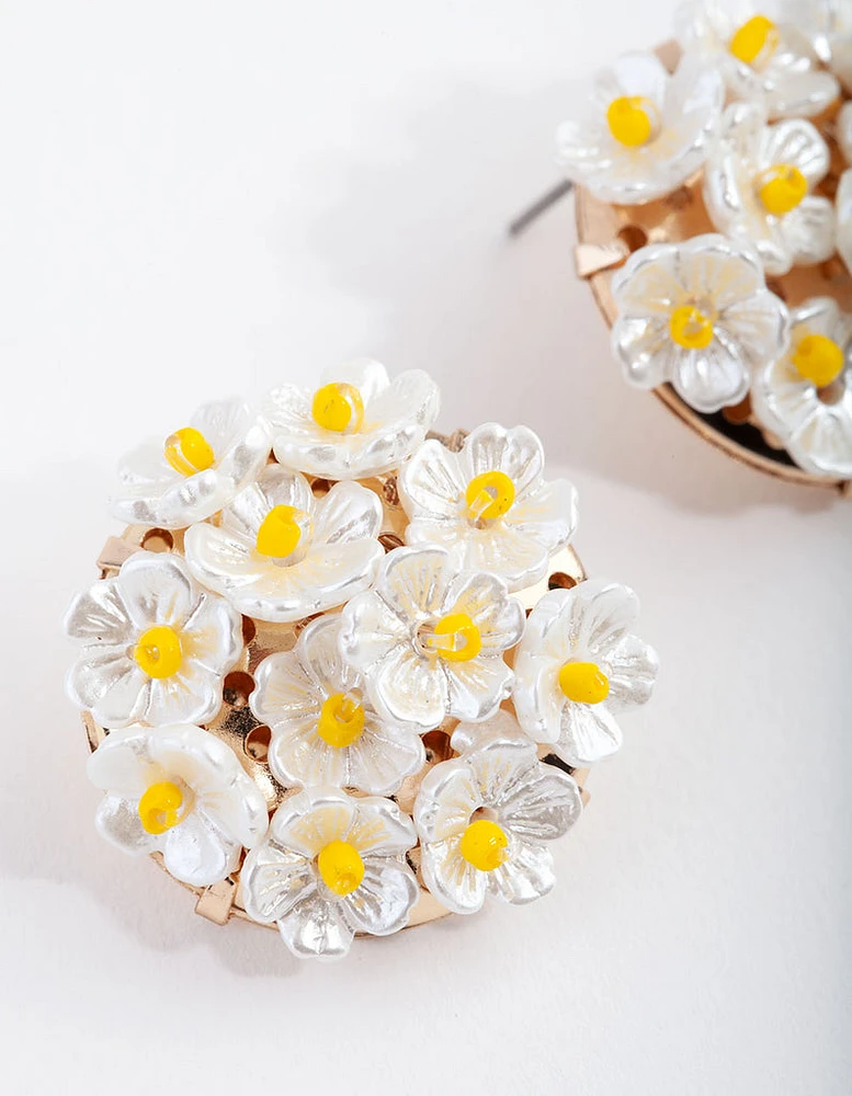 White Daisy Bouquet Stud Earrings