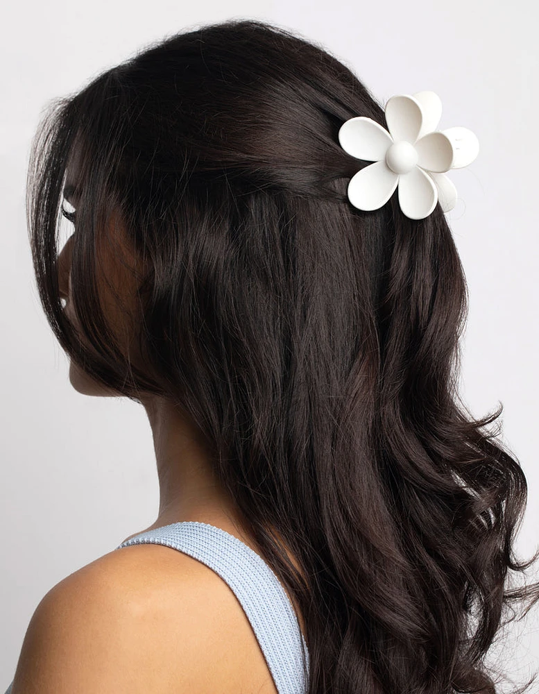 90s White Daisy Flower Claw