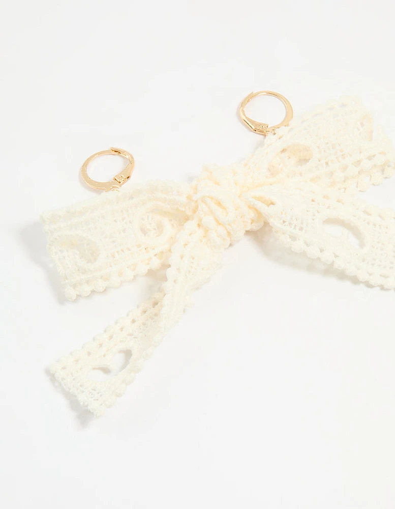 Cream Lace Fabric Bow Shoe Charm Set