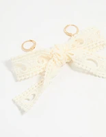 Cream Lace Fabric Bow Shoe Charm Set